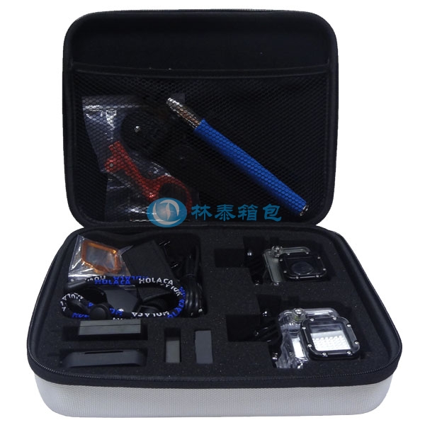 （非標(biāo)準(zhǔn)大號）銀色 EVA相機包使用效果