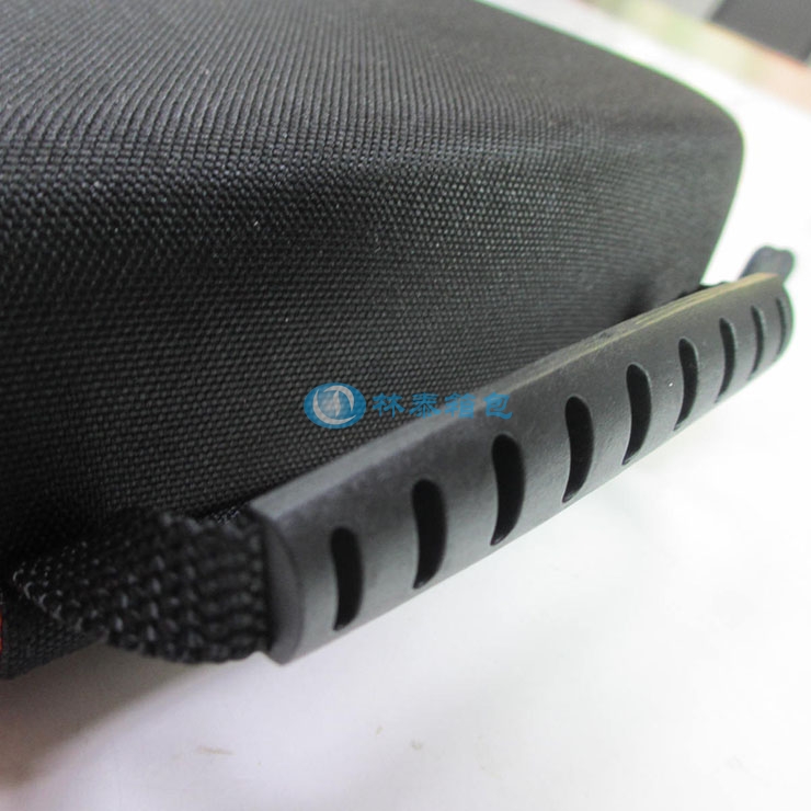 （非標準小號）外黑里橙 EVA相機包把手細節(jié)